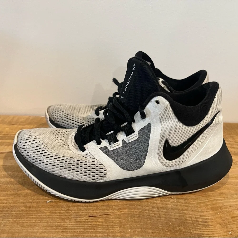 NIKE black and gray air precision 2 running shoes size 5.5‎